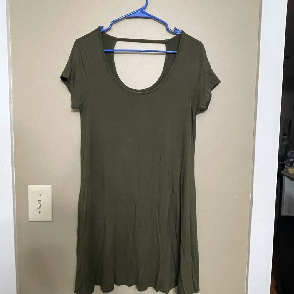Vanity Women’s Green Open Back Tshirt Dress Medium